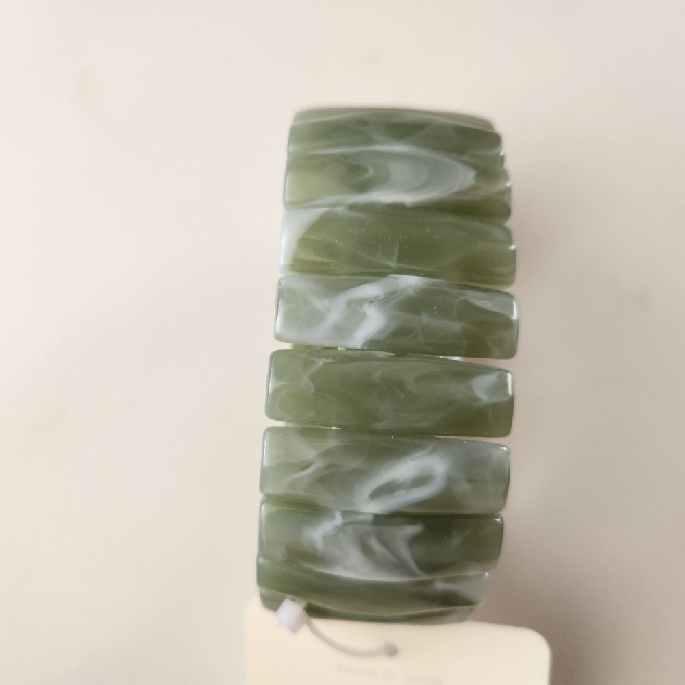 NWT Stretch bangle bracelet.